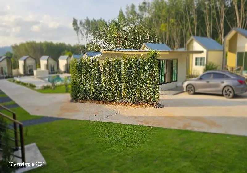 ホテル Nararin Family House