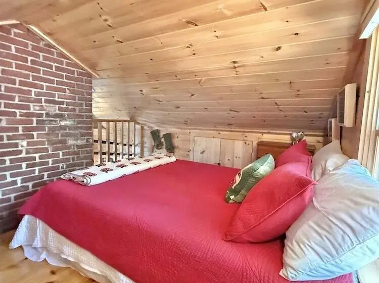 Camp Marion Limit 6 2 Bedroom Cottage