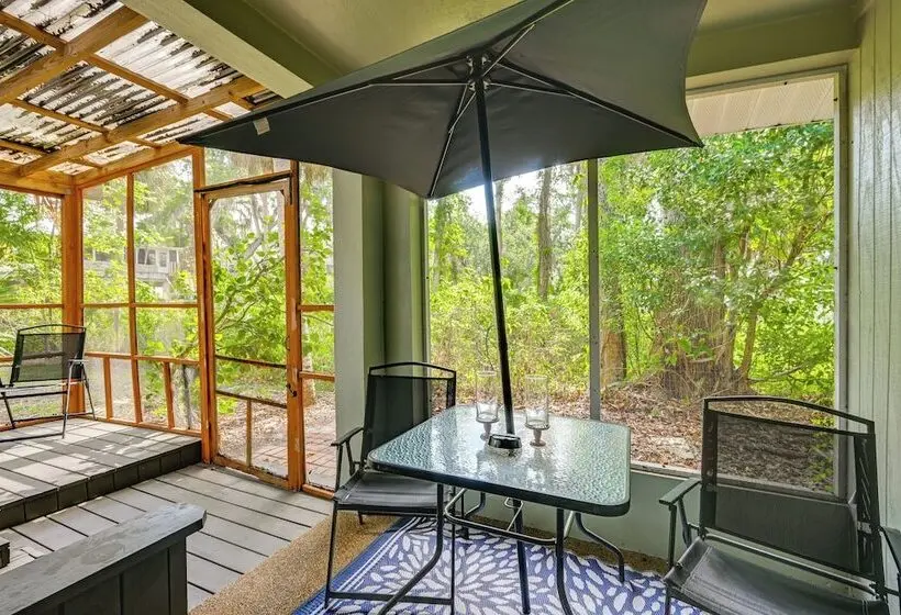 Home W/ Game Room Near Downtown New Port Richey