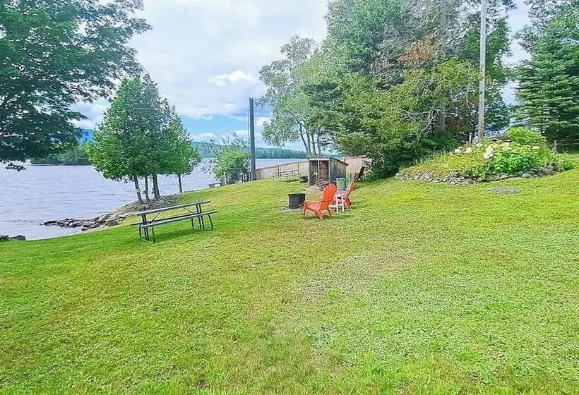 Lakefront Cottage With Full Kitchen, Firepit, Gas Grill, Wifi, A/c