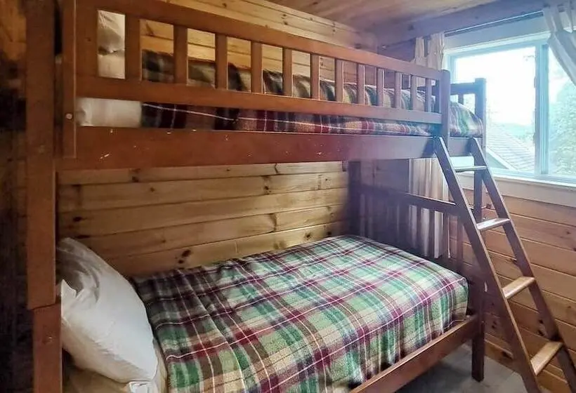 Lakefront Cottage With Full Kitchen, Firepit, Gas Grill, Wifi, A/c