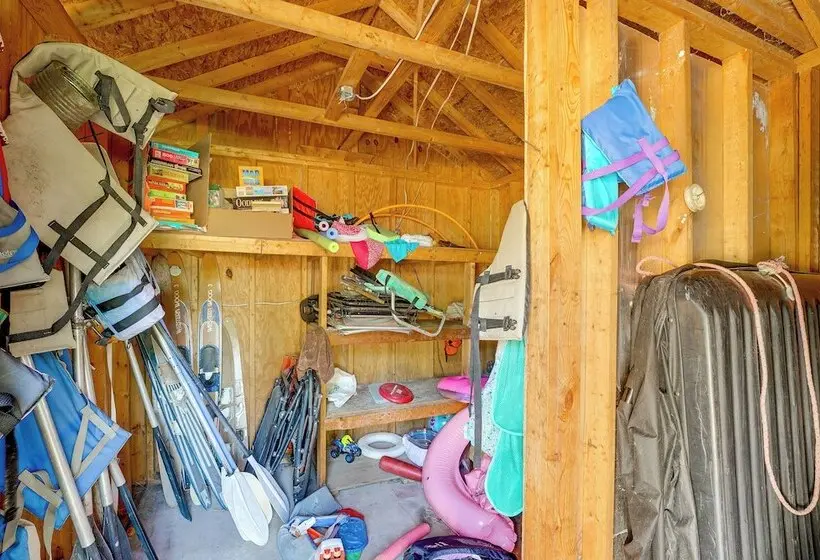 Swim, Boat, Fish On Site: Quaint Bass Lake Cabin!