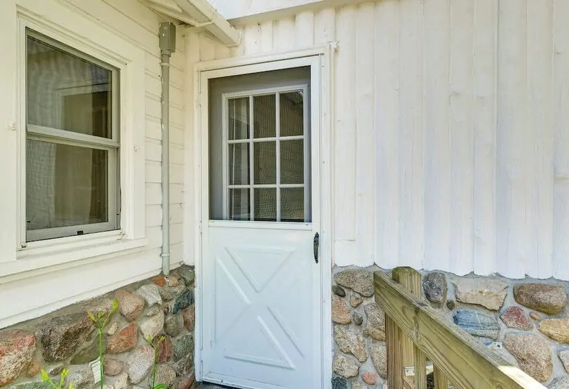 Swim, Boat, Fish On Site: Quaint Bass Lake Cabin!