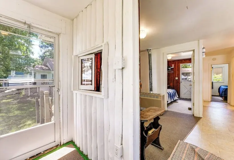Swim, Boat, Fish On Site: Quaint Bass Lake Cabin!