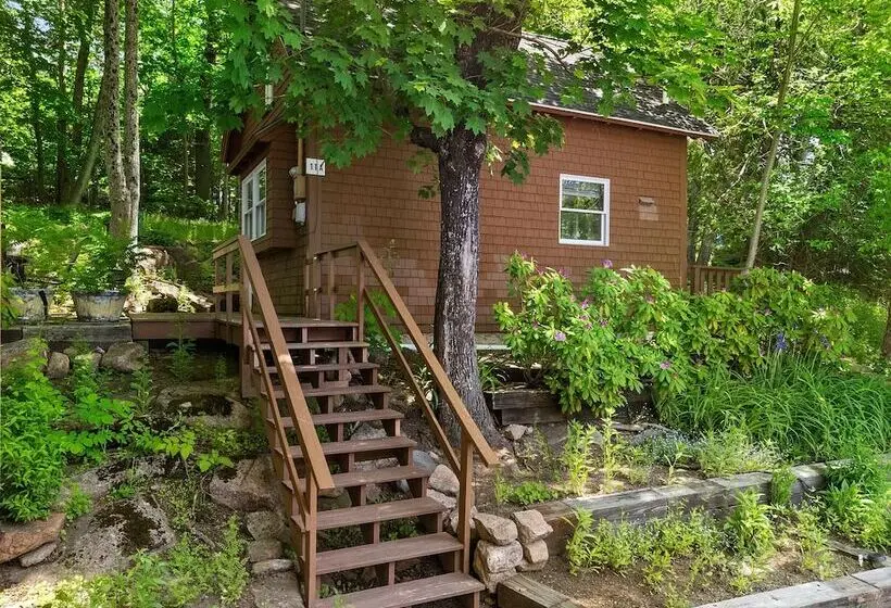 Two Level Unit W/ Patio, Deck, Firepit, Private Washer/ Dryer, And Free Wifi