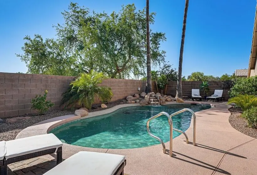 2 Mi To Surprise Stadium! Dog Friendly Home, Pool