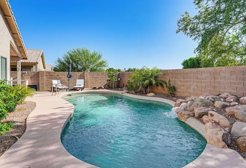 2 Mi To Surprise Stadium! Dog Friendly Home, Pool
