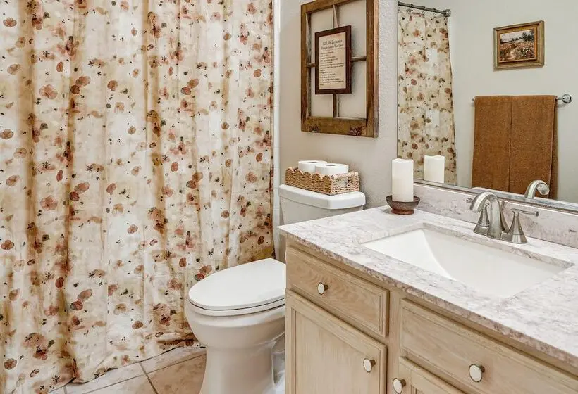 2 Mi To Surprise Stadium! Dog Friendly Home, Pool