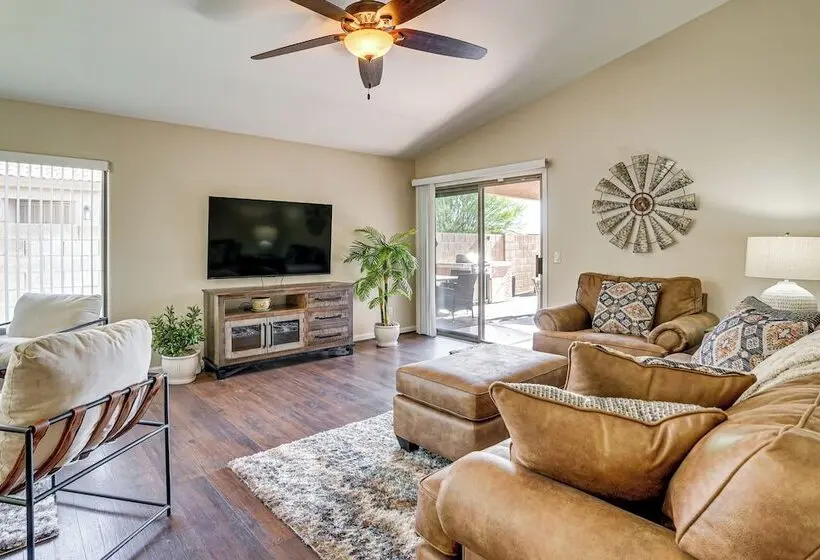 2 Mi To Surprise Stadium! Dog Friendly Home, Pool