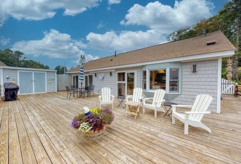 Bayfront Cottage On Mill Cove W/ Private Dock & Furnished Deck Walk Downtown