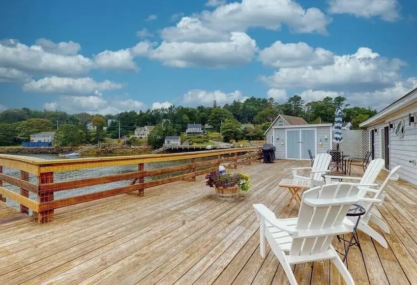 Bayfront Cottage On Mill Cove W/ Private Dock & Furnished Deck Walk Downtown