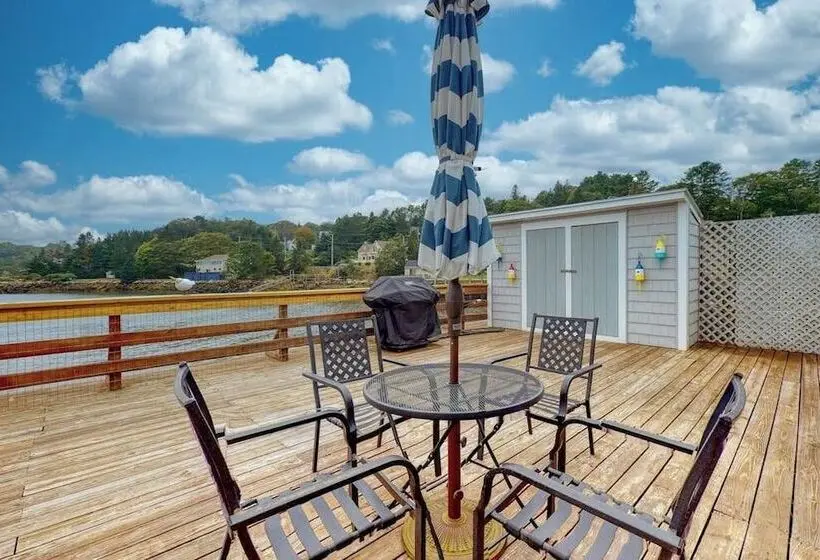 Bayfront Cottage On Mill Cove W/ Private Dock & Furnished Deck Walk Downtown