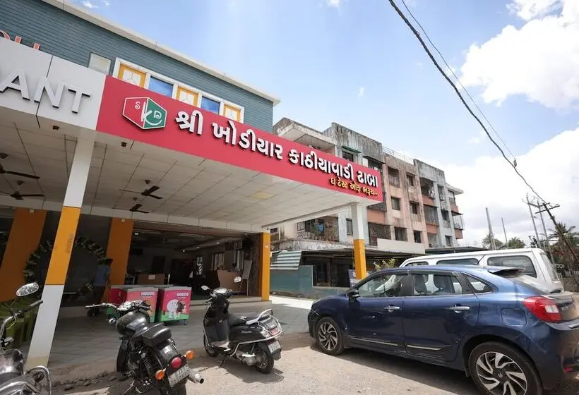 ホテル Rangoli Dharampur
