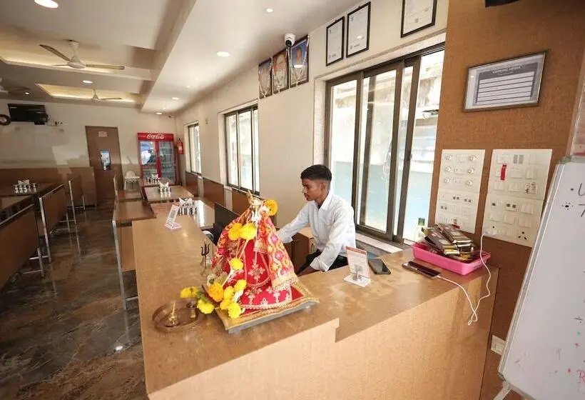 ホテル Rangoli Dharampur