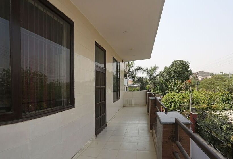 Hotel Oyo 14791 Homeystay Comfort