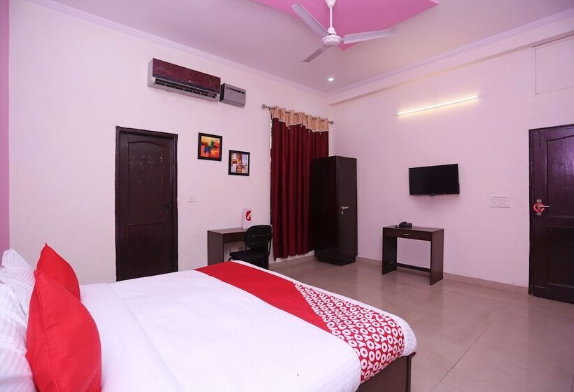 Hotel Oyo 14791 Homeystay Comfort