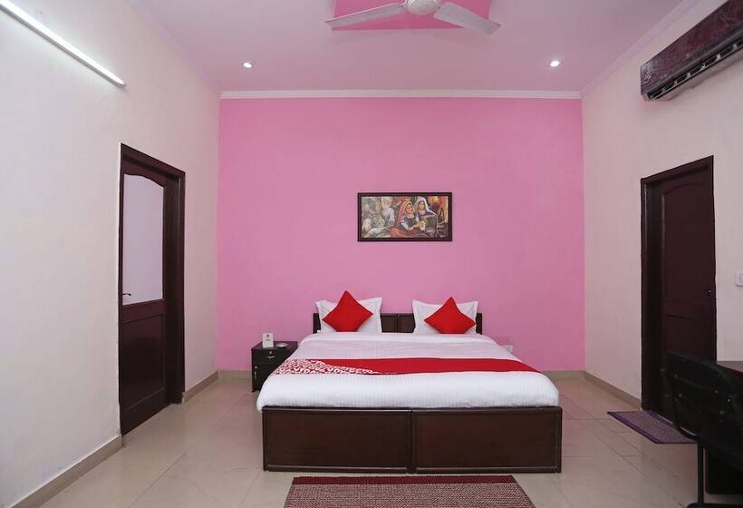 Hotel Oyo 14791 Homeystay Comfort