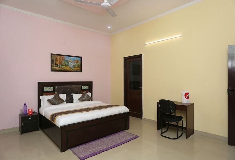 Hotel Oyo 14791 Homeystay Comfort