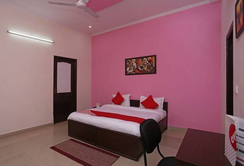 Hotel Oyo 14791 Homeystay Comfort