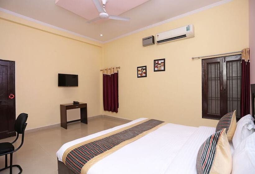 Hotel Oyo 14791 Homeystay Comfort