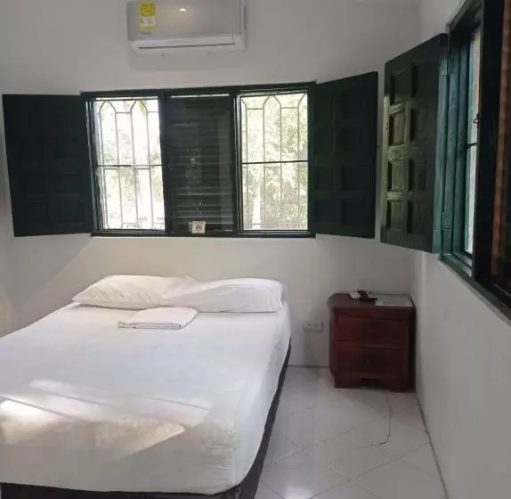 Las Cabanas De Pino Hostel