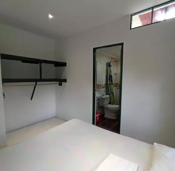 Las Cabanas De Pino Hostel