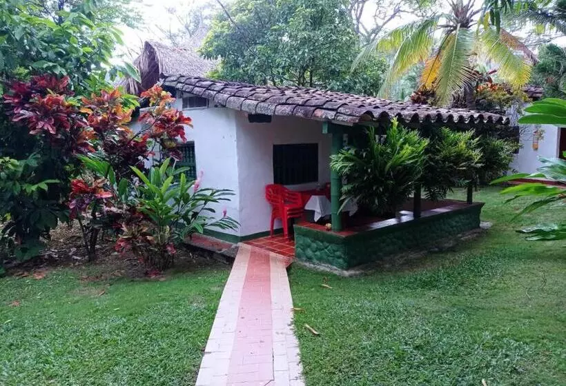 Las Cabanas De Pino Hostel