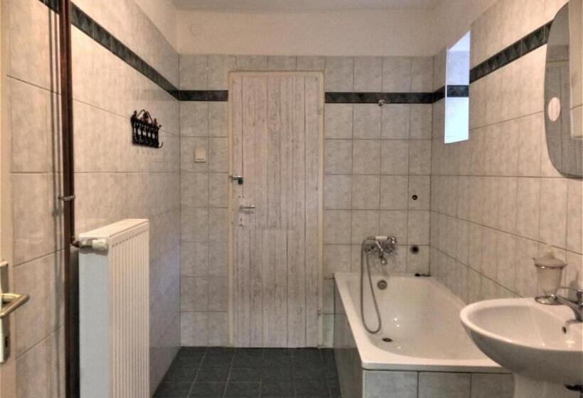 膳宿费 Eszterhazy Guesthouse