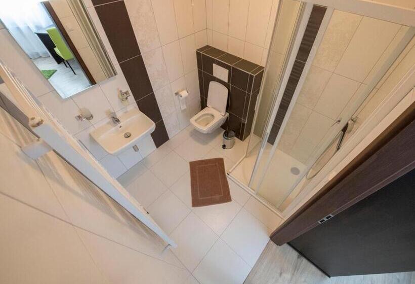 پانسیون Penzion Patron