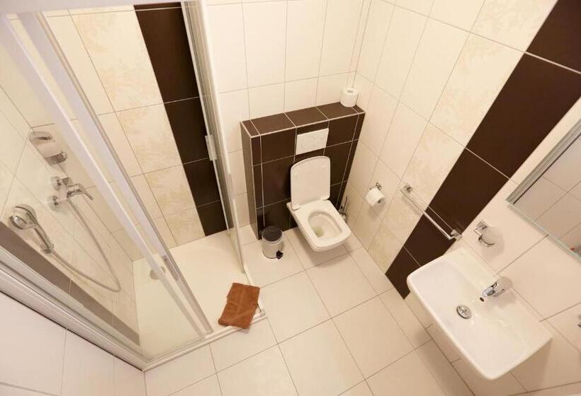 پانسیون Penzion Patron