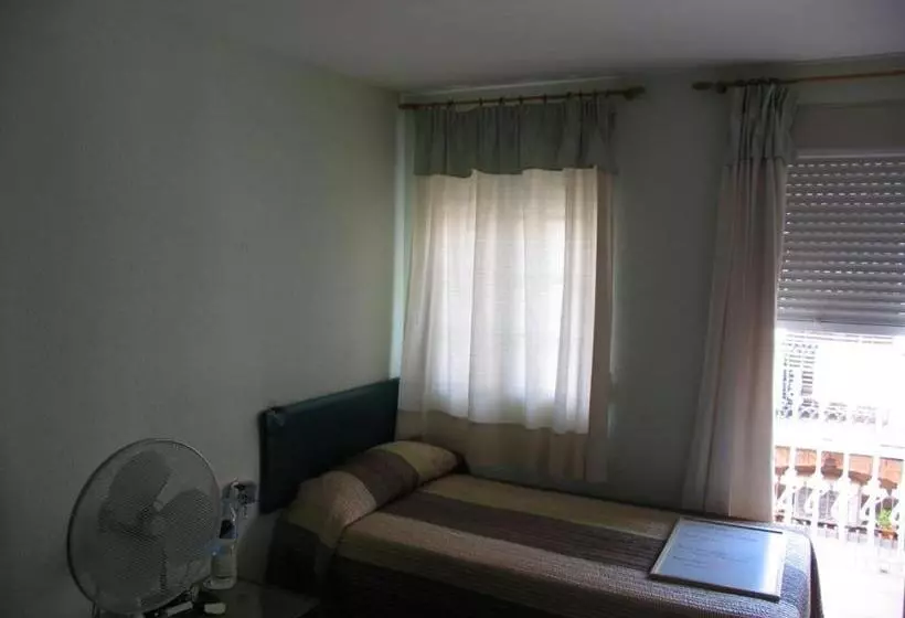 هاستل Residencia Universitaria Reuniver Burjassot