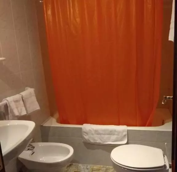 Retkeilymaja Hostal Restaurante El Cazador