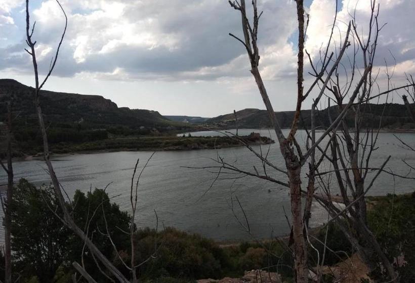 فندق صغير Hostal Restaurante El Cazador