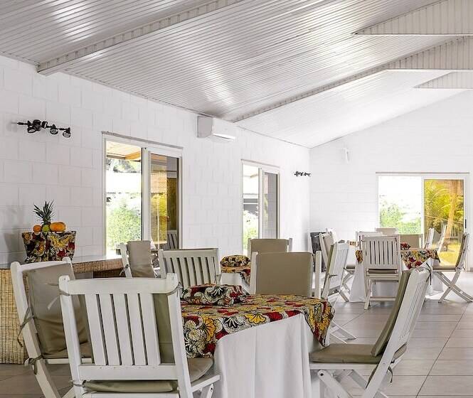 هتل Coucoue Lodge