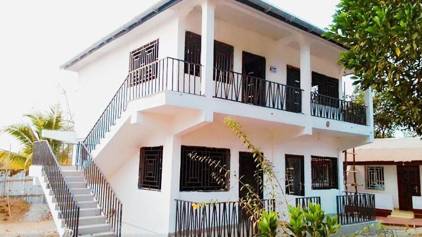 펜션 Airport Lodge Lungi