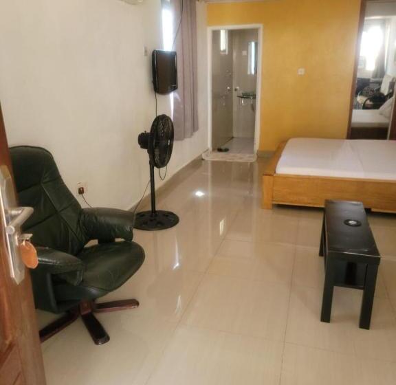 펜션 Airport Lodge Lungi