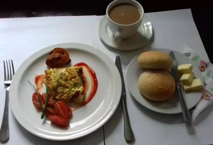 Majatalo Airport Lodge Lungi