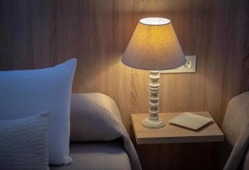 پانسیون Petit Malaga Congress