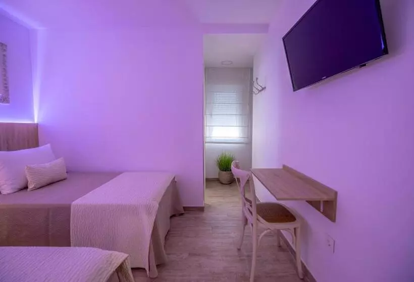 پانسیون Petit Malaga Congress