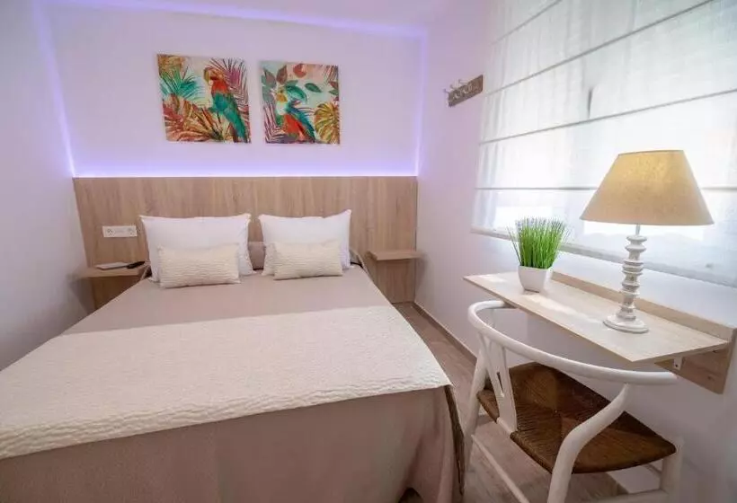 پانسیون Petit Malaga Congress