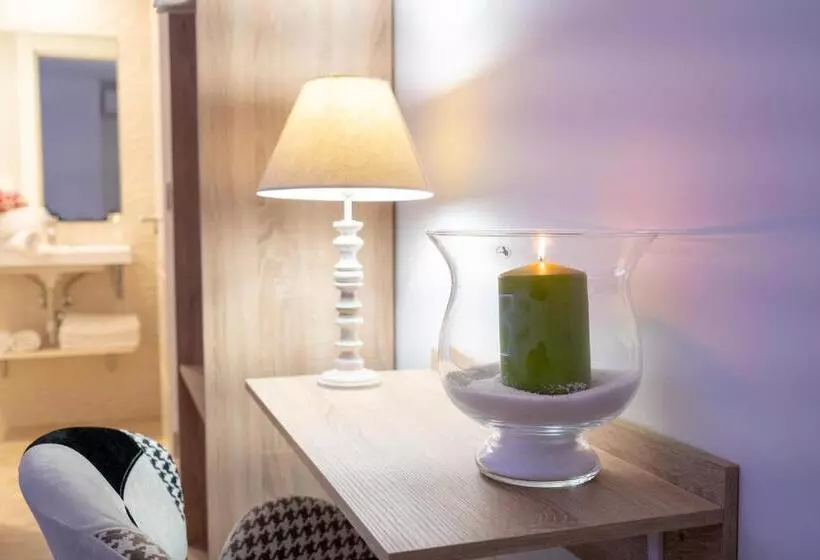 پانسیون Petit Malaga Congress