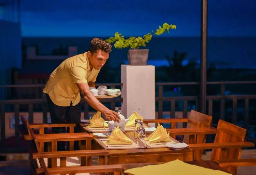 Отель Asian Grand