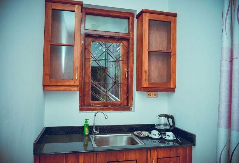 Отель Asian Grand