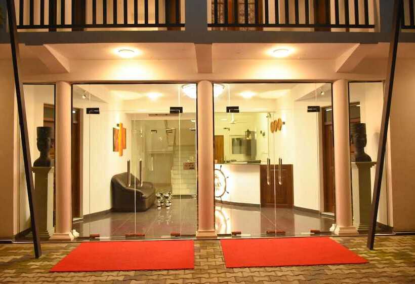 Отель Asian Grand