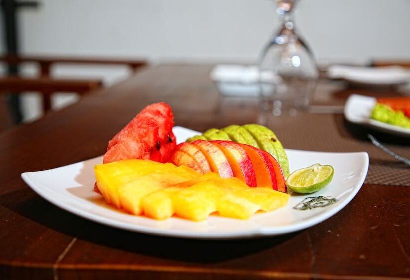 Отель Asian Grand