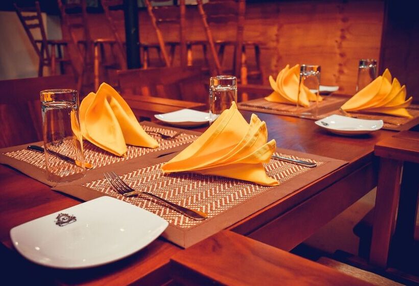 Отель Asian Grand