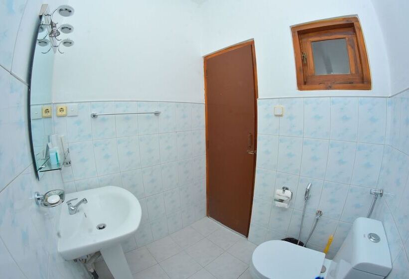 Отель Asian Grand