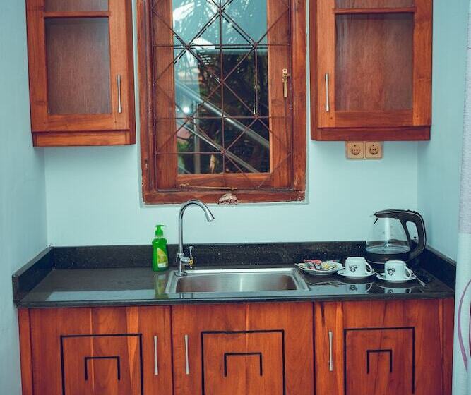 Отель Asian Grand