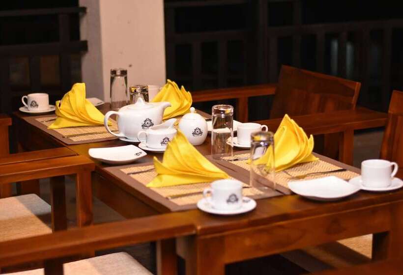 Отель Asian Grand