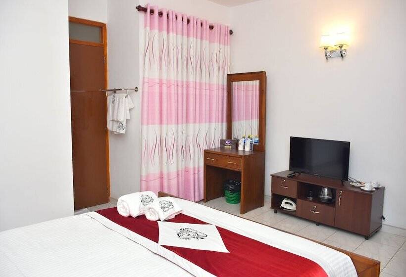 Отель Asian Grand